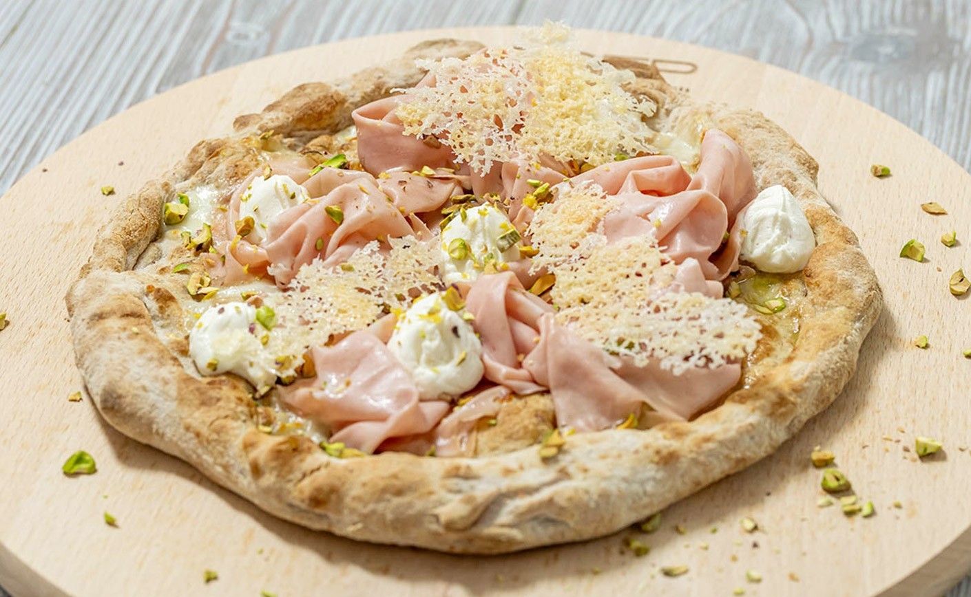 Pizza Mortadella e Pistacchi